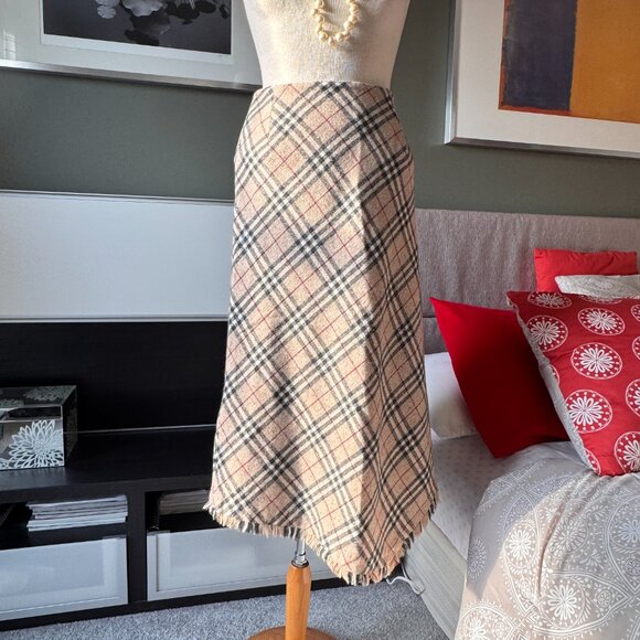 Burberry London A-Line Asymmetrical Wool Plaid Skirt Vintage Sz 36 or SMALL - Picture 6 of 10